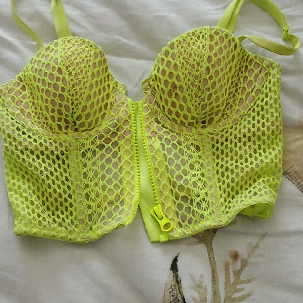 Bra